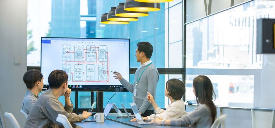 Persaingan Lapangan Kerja: Tantangan Nyata dan Cara Menghadapinya Sejak Dini