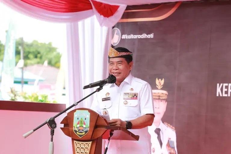 Profil Gubernur Zainal Arifin Paliwang