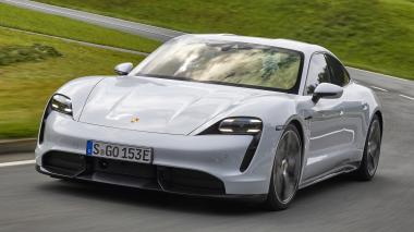 Peran Antarmuka Digital dalam Efisiensi Konsumsi Energi Porsche